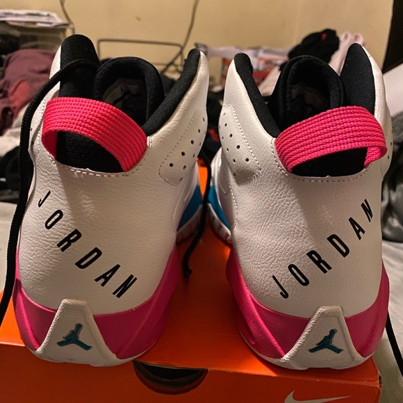 jordan lift off pink